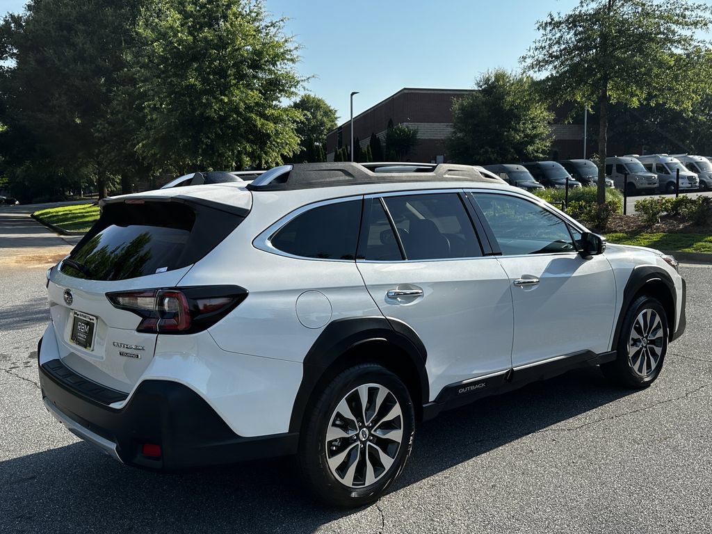 Used 2024 Subaru Outback Touring AWD/4WD image 8
