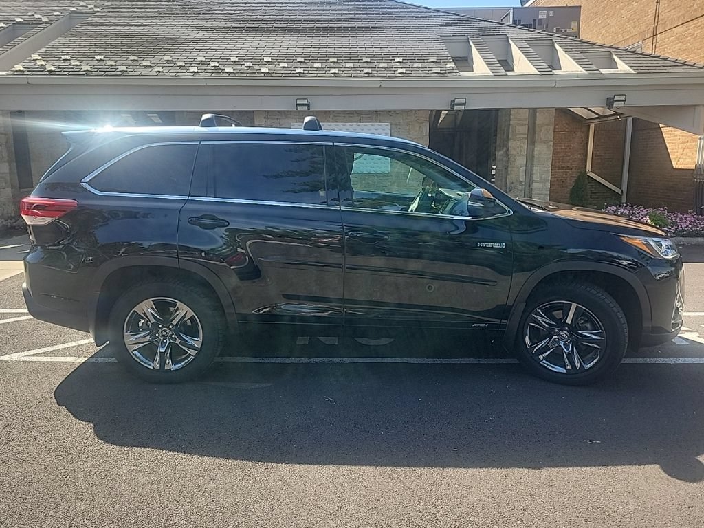 Used 2019 Toyota Highlander Limited Platinum AWD/4WD image 4