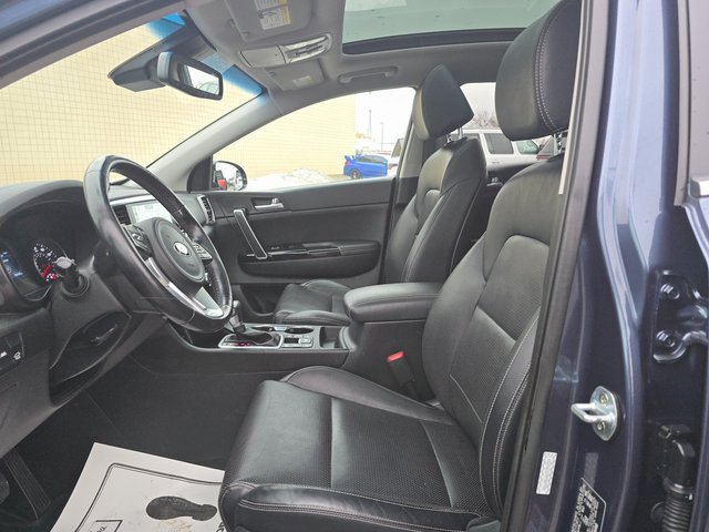 Used 2021 Kia Sportage EX w/ EX Technology Package image 12