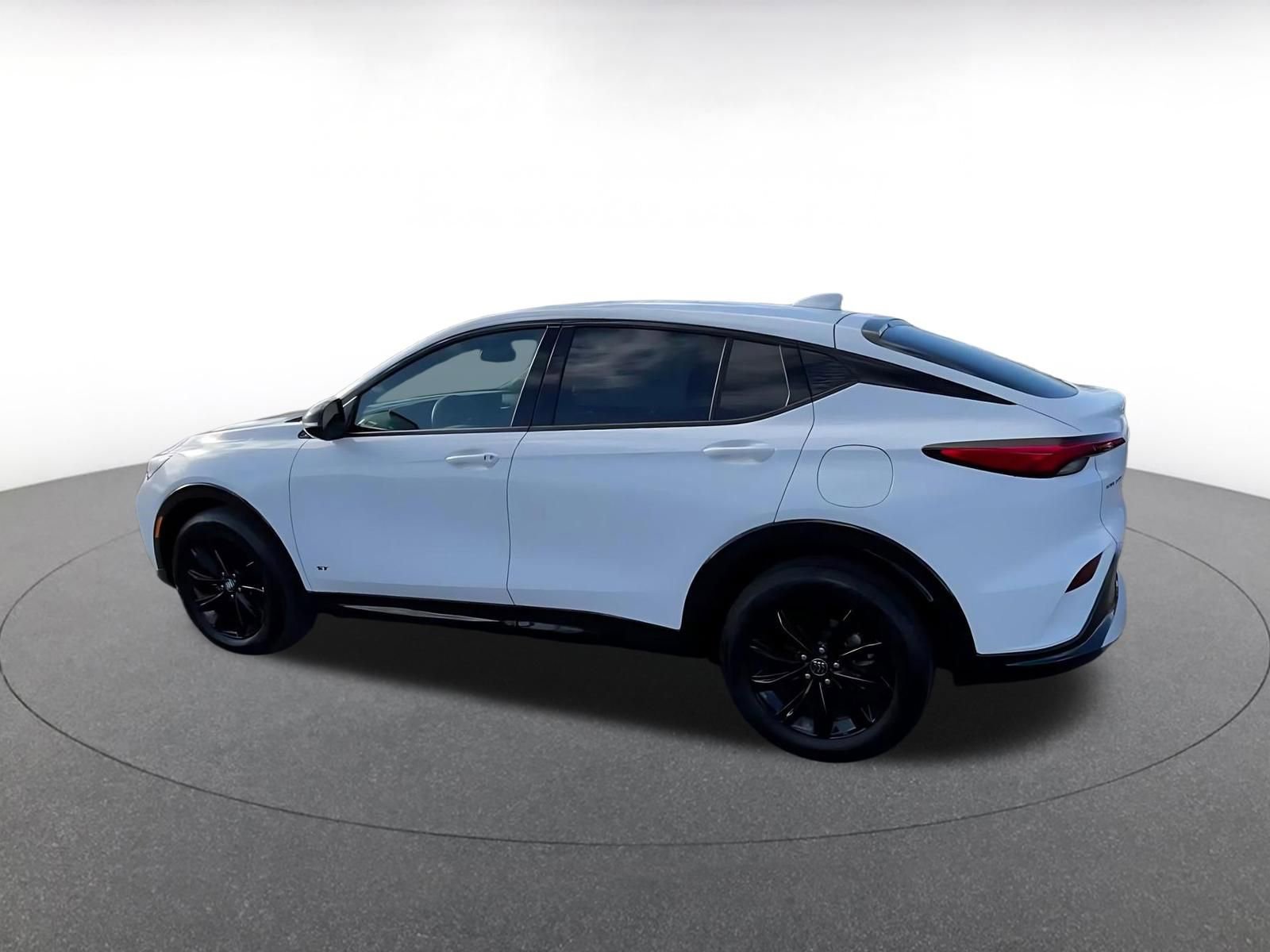 Used 2025 Buick Envista Sport Touring image 10