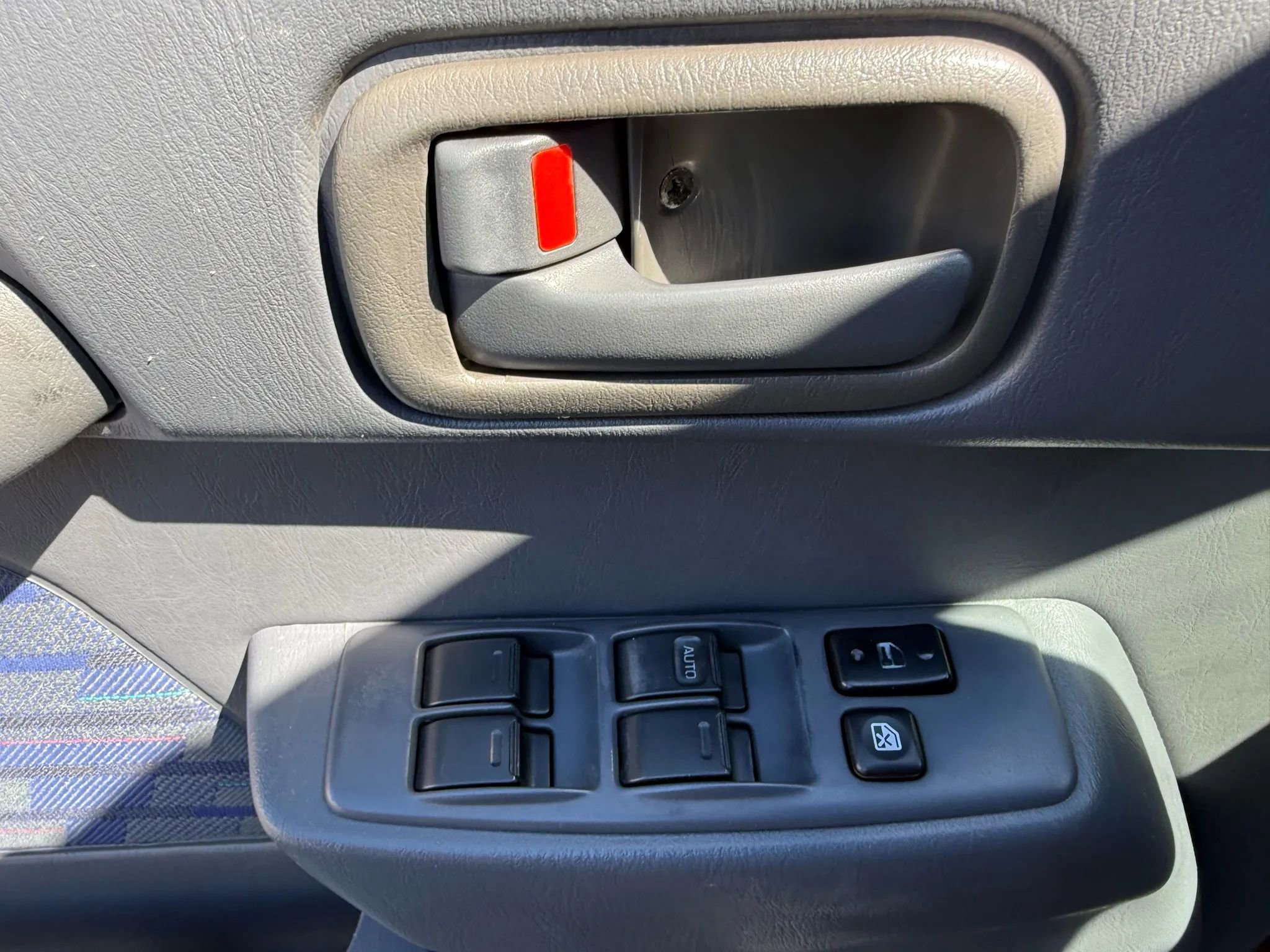 Used 1997 Toyota RAV4 2WD 4-Door image 9