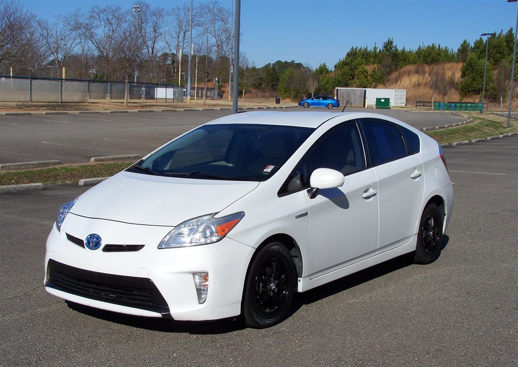 Used 2013 Toyota Prius Two image 3