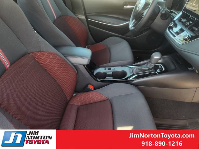 Used 2025 Toyota Corolla SE w/ SE Premium Package FWD image 15