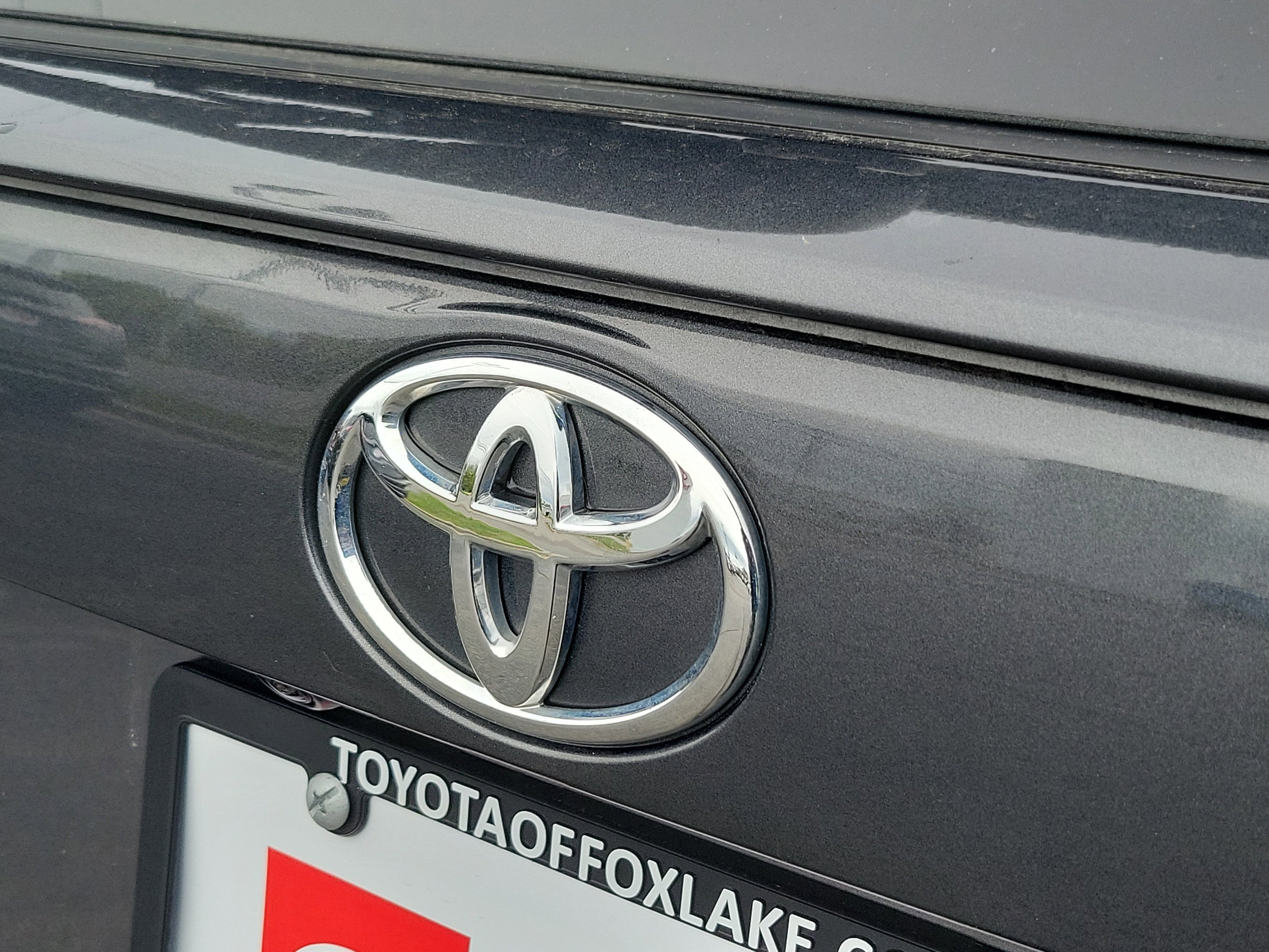 Used 2022 Toyota RAV4 LE image 6