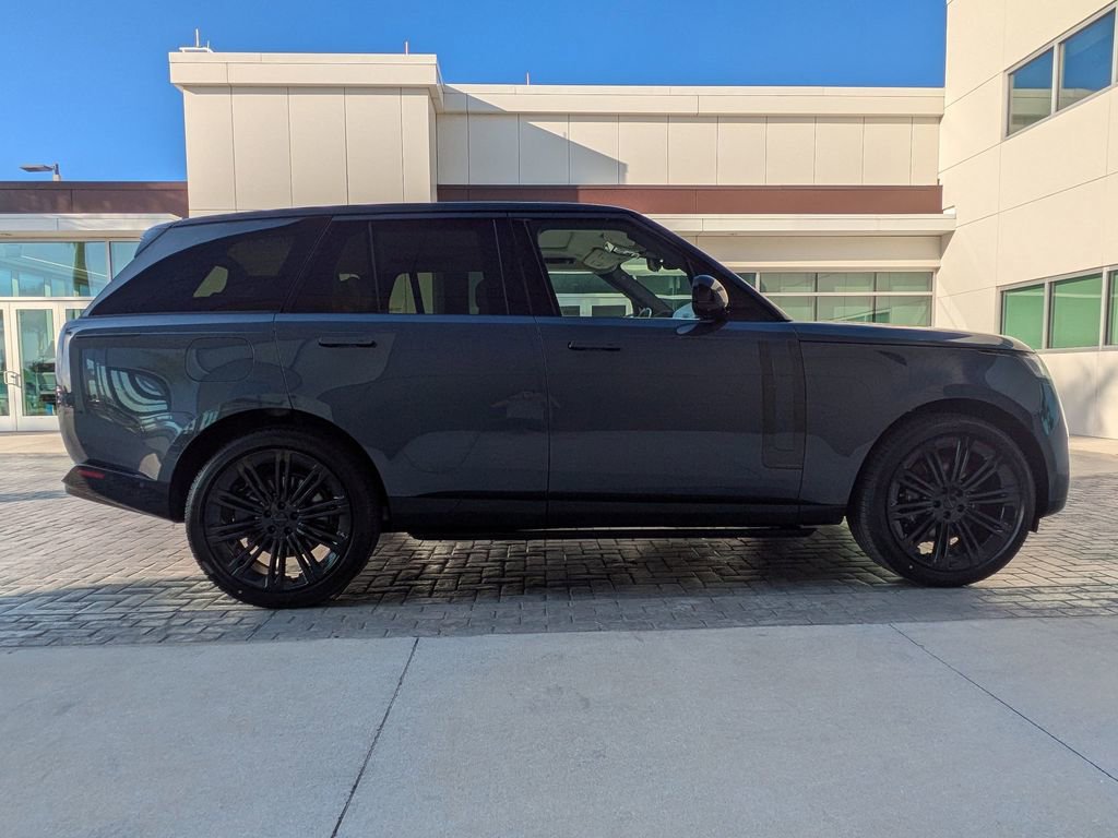 New 2026 Land Rover Range Rover Autobiography image 3