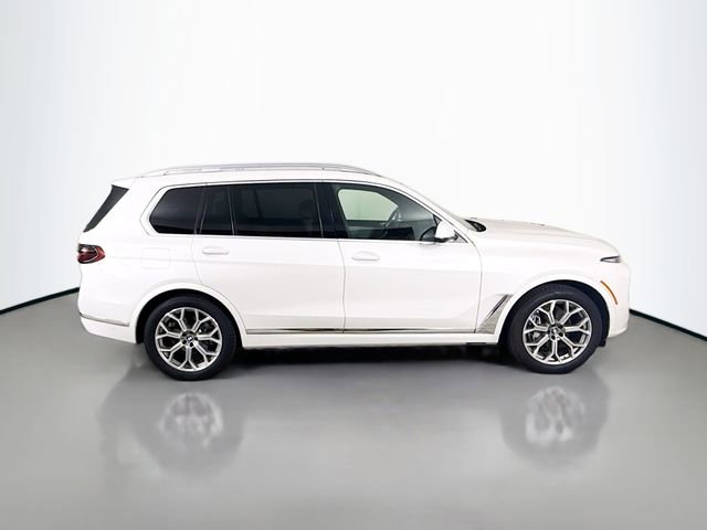 Used 2024 BMW X7 xDrive40i w/ Parking Assistance Package image 8