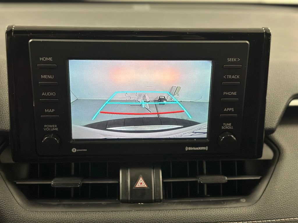 Used 2020 Toyota RAV4 LE w/ Carpet Mat Package AWD/4WD image 5