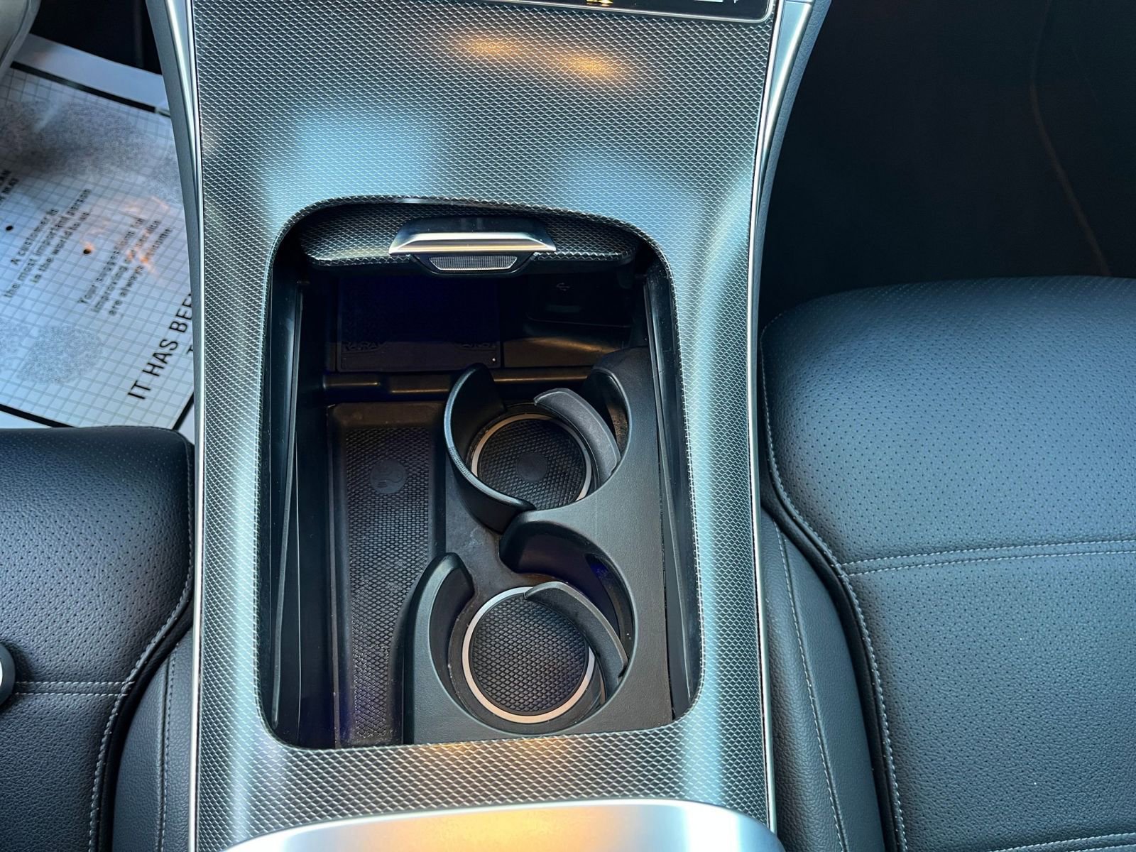 Used 2024 Mercedes-Benz GLC 300 4MATIC image 41