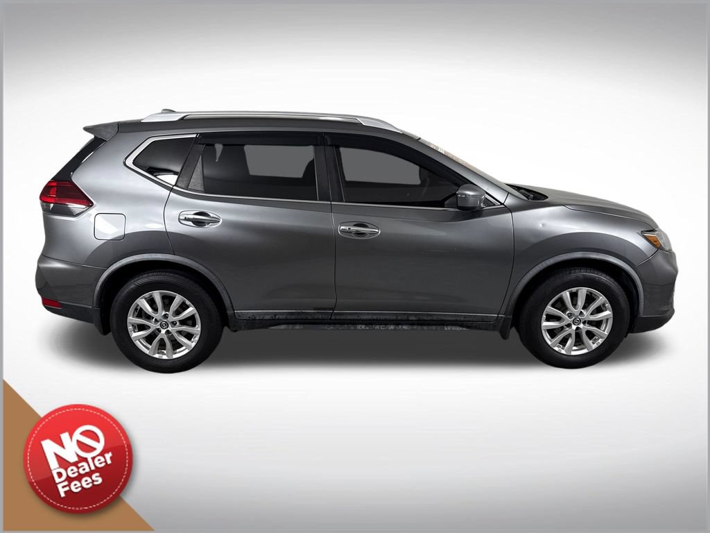 Used 2018 Nissan Rogue SV FWD image 2