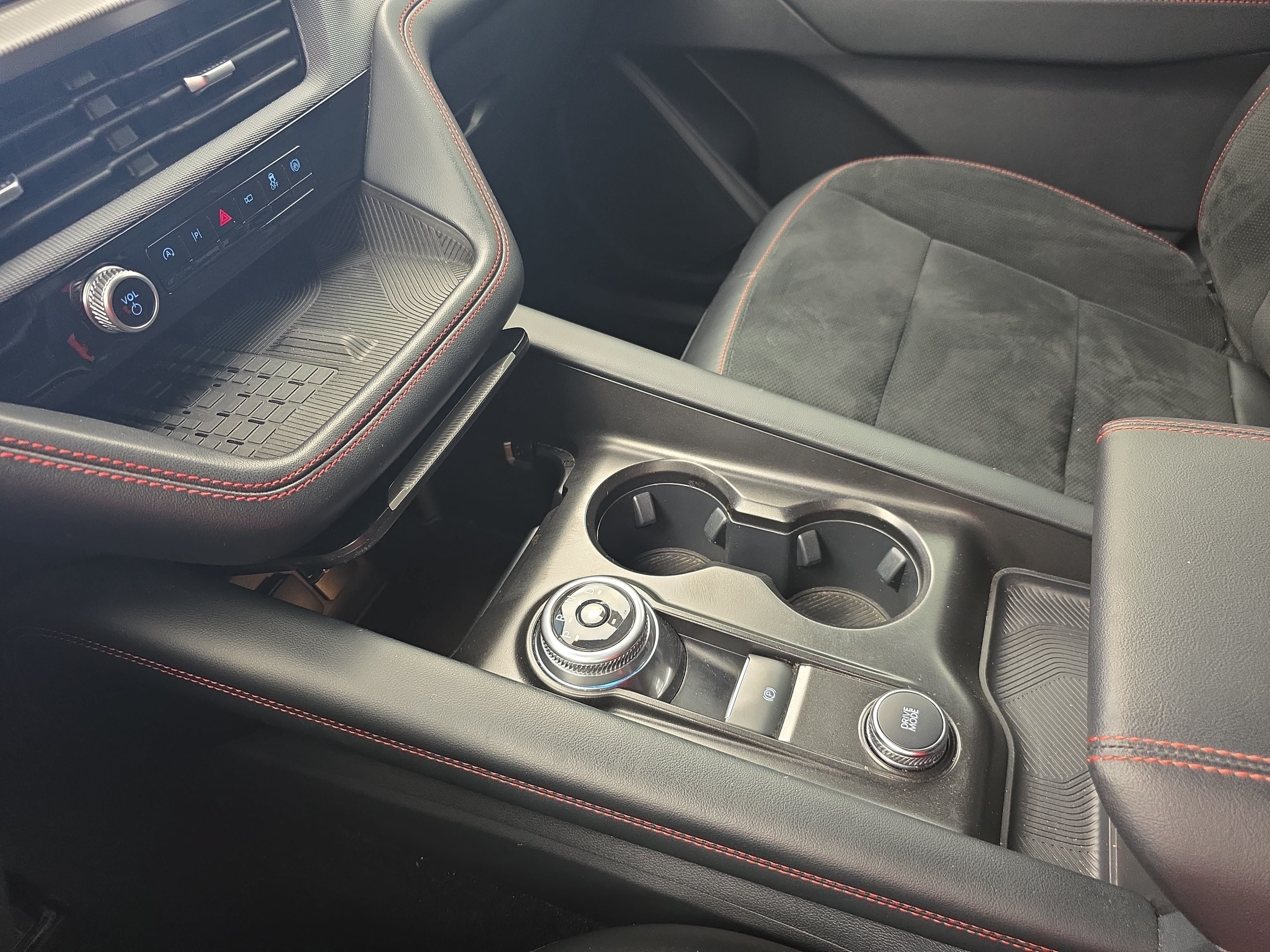 Used 2025 Ford Explorer ST AWD/4WD image 25