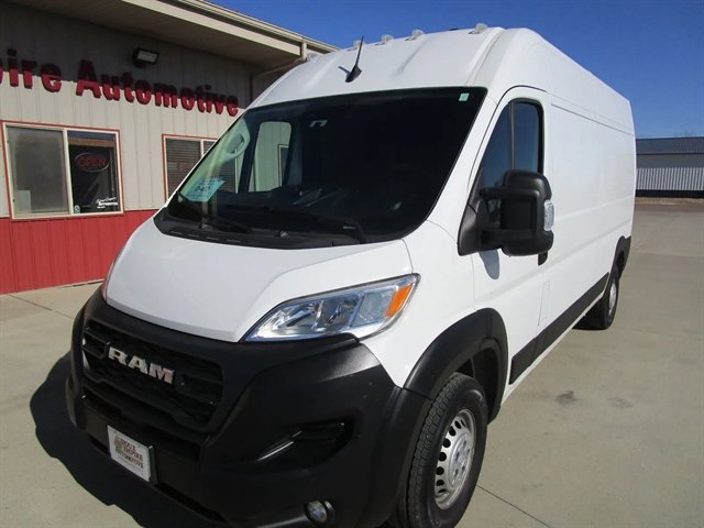 Used 2025 RAM ProMaster 2500 w/ Convenience Group image 3