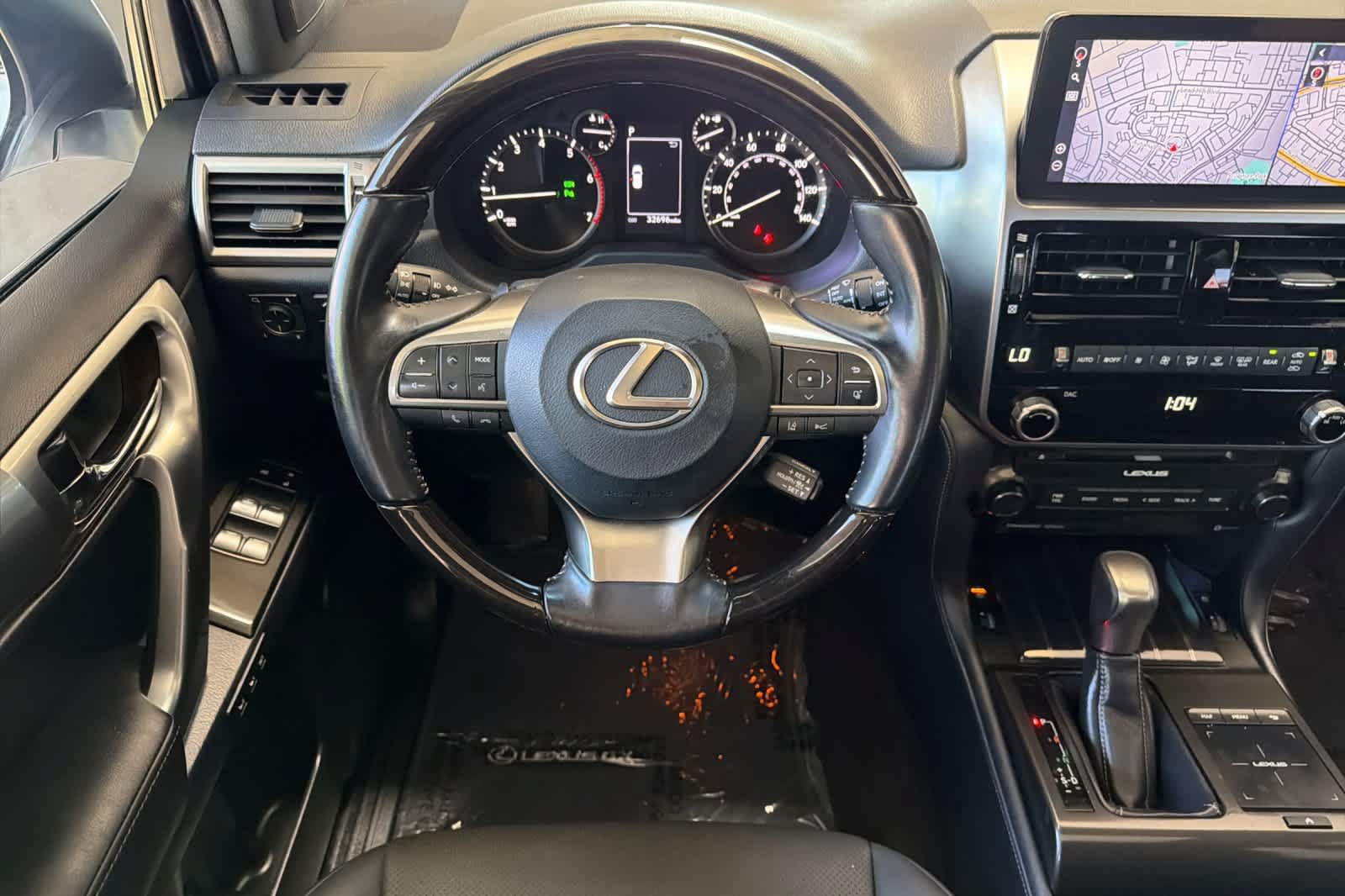 Used 2022 Lexus GX 460 Premium w/ Premium Package AWD/4WD image 14