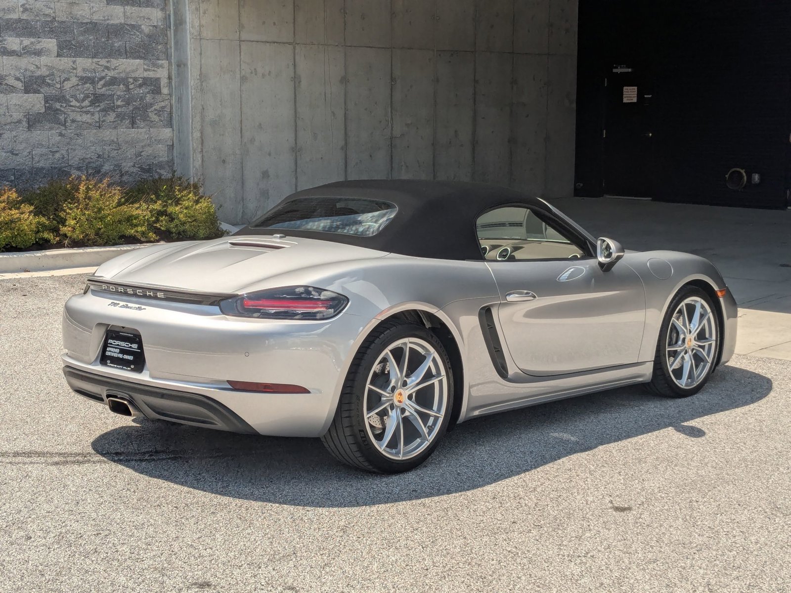 Certified 2025 Porsche 718 Boxster RWD image 10