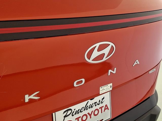 Certified 2025 Hyundai Kona SEL AWD/4WD image 37
