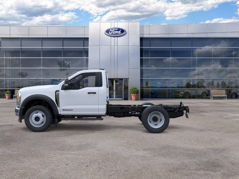 New 2025 Ford F550 4x4 Regular Cab Super Duty image 3