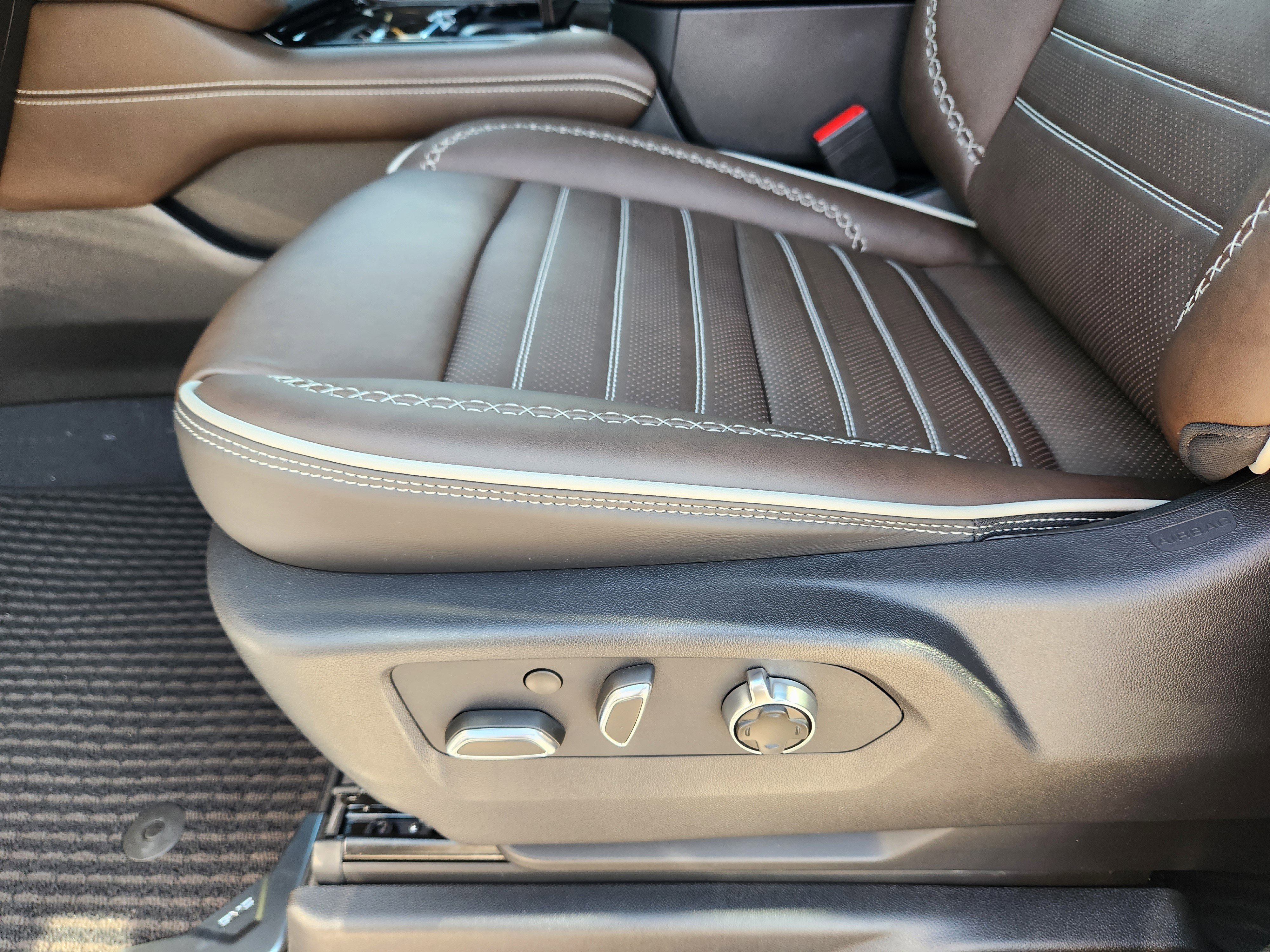 New 2026 GMC Yukon XL Denali Ultimate image 19