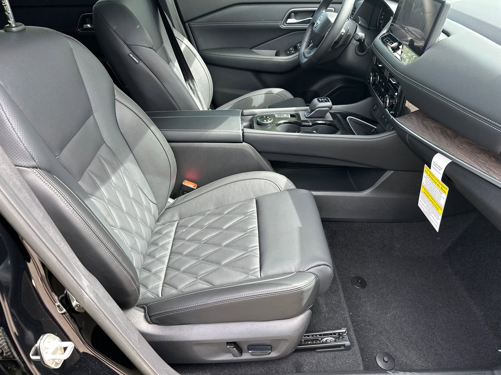 New 2026 Nissan Rogue Platinum w/ Tech Package image 11