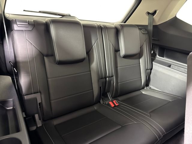 Used 2023 Volkswagen Atlas SE w/ Black Wheel Package image 18