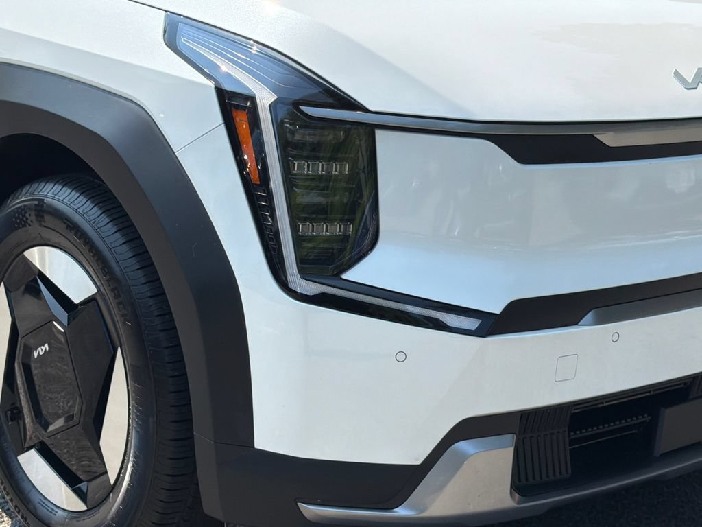 Certified 2024 Kia EV9 Wind AWD/4WD image 12