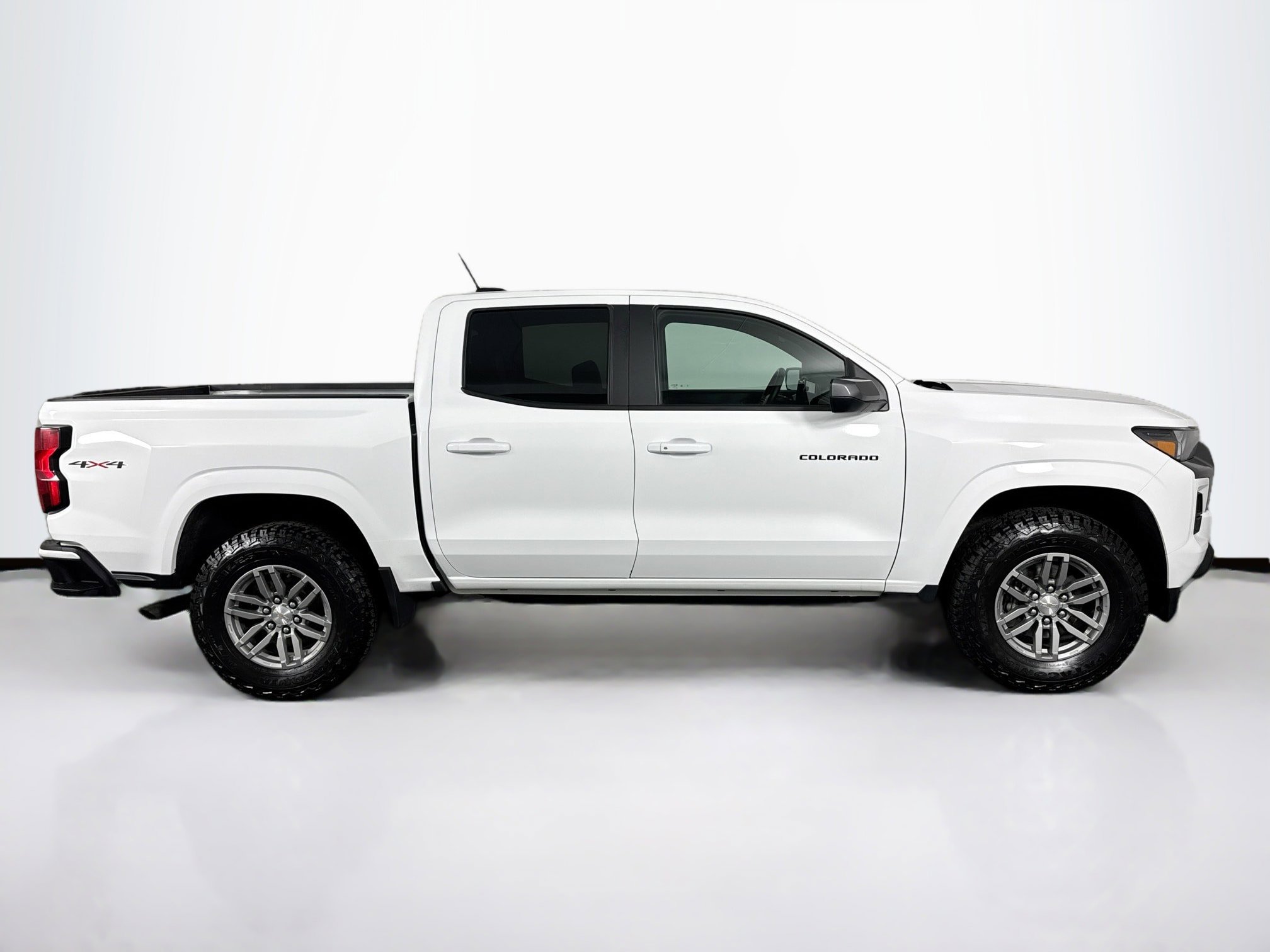 Used 2023 Chevrolet Colorado LT image 12