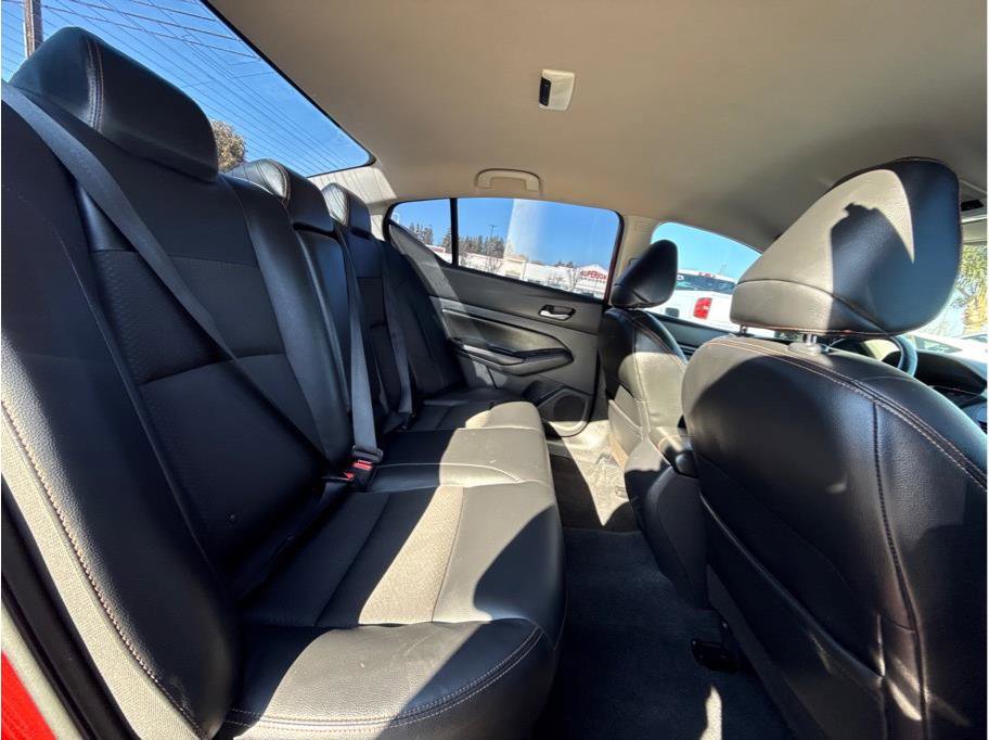 Used 2021 Nissan Altima 2.5 SR image 12