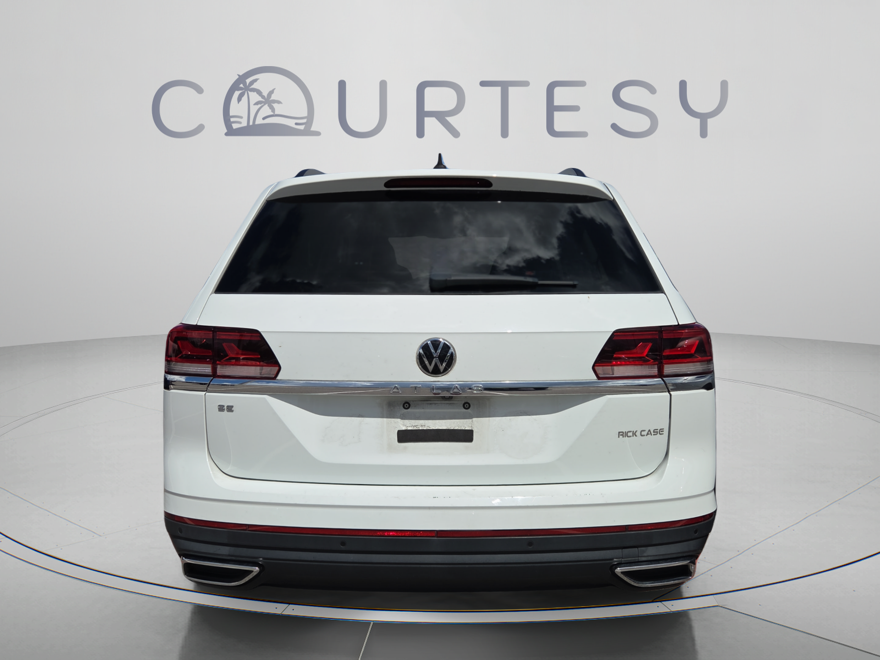 Used 2021 Volkswagen Atlas SE w/ Panoramic Sunroof Package FWD image 2
