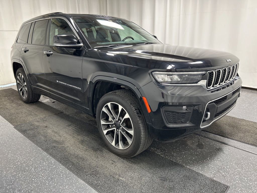 Used 2022 Jeep Grand Cherokee Overland w/ Adv Protech Group III image 3