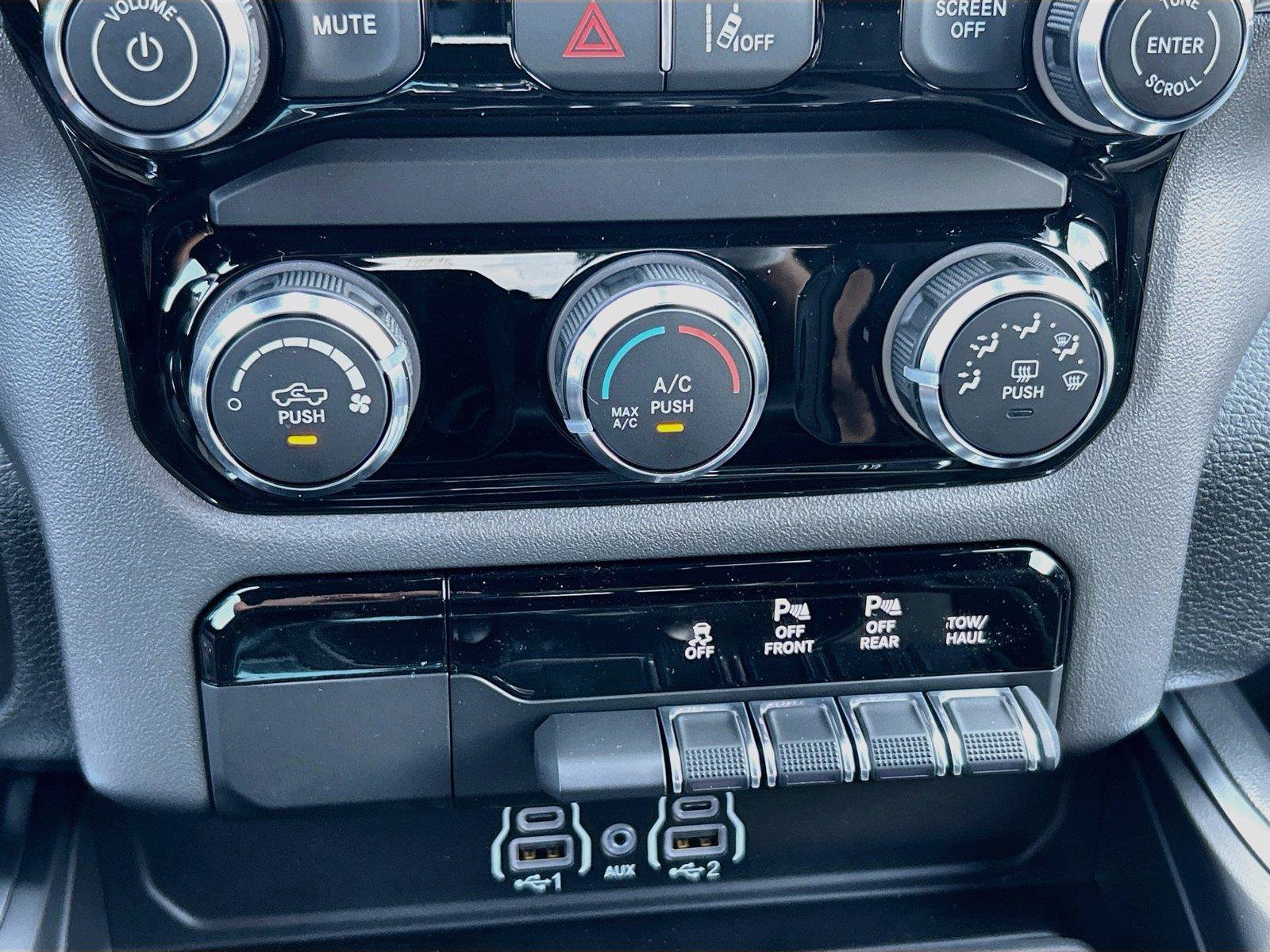 New 2026 RAM 1500 Express AWD/4WD image 29