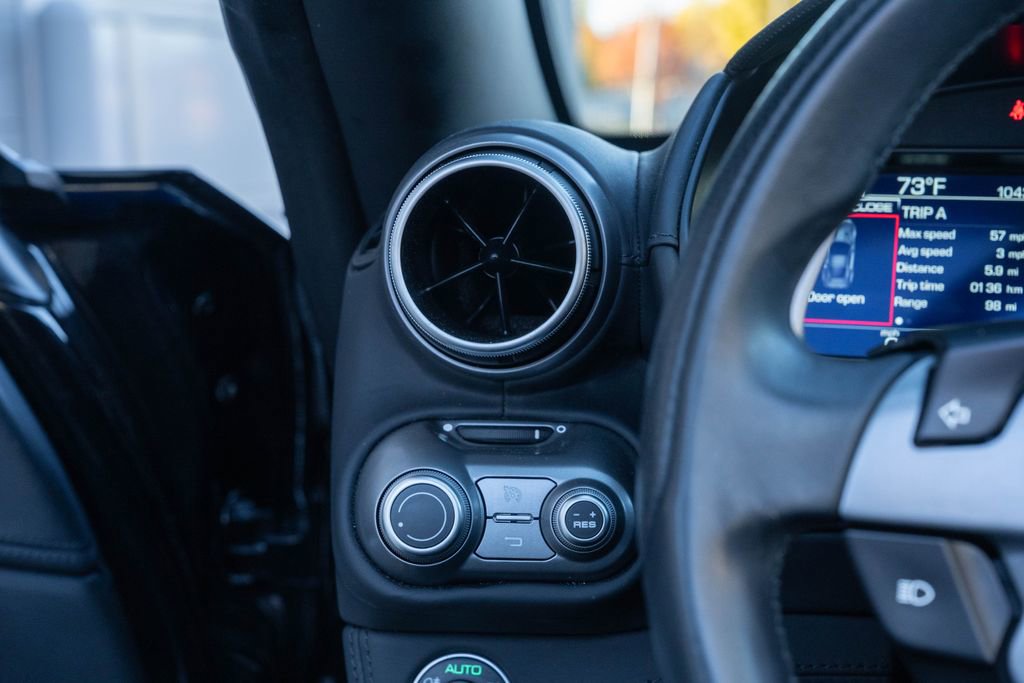 Used 2019 Ferrari Portofino image 32