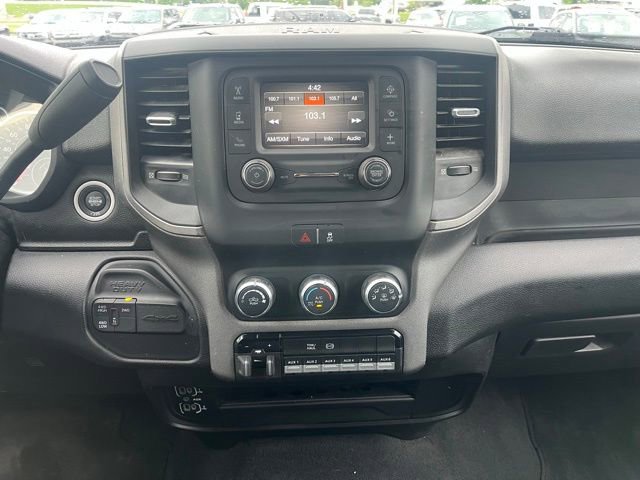 Used 2024 RAM 2500 Tradesman w/ Chrome Appearance Group AWD/4WD image 13
