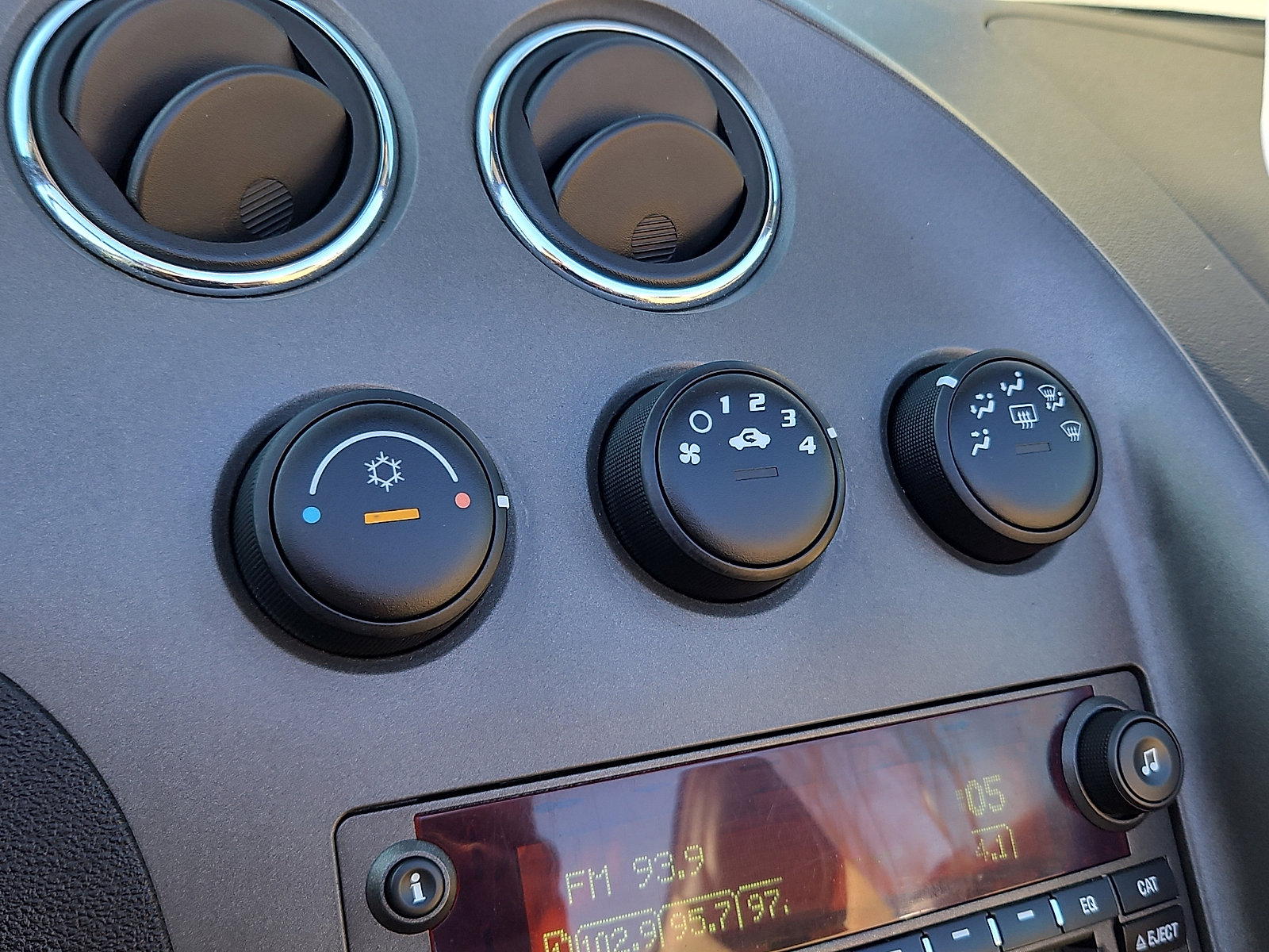 Used 2008 Pontiac Solstice Convertible w/ Premium Package image 15