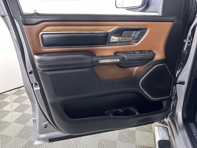 Used 2022 RAM 1500 Limited AWD/4WD image 23