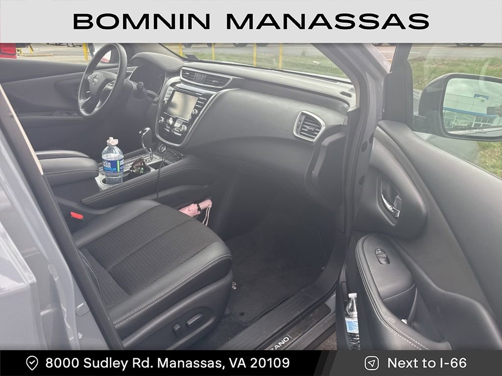 Used 2023 Nissan Murano SV w/ SV Midnight Edition Package image 11