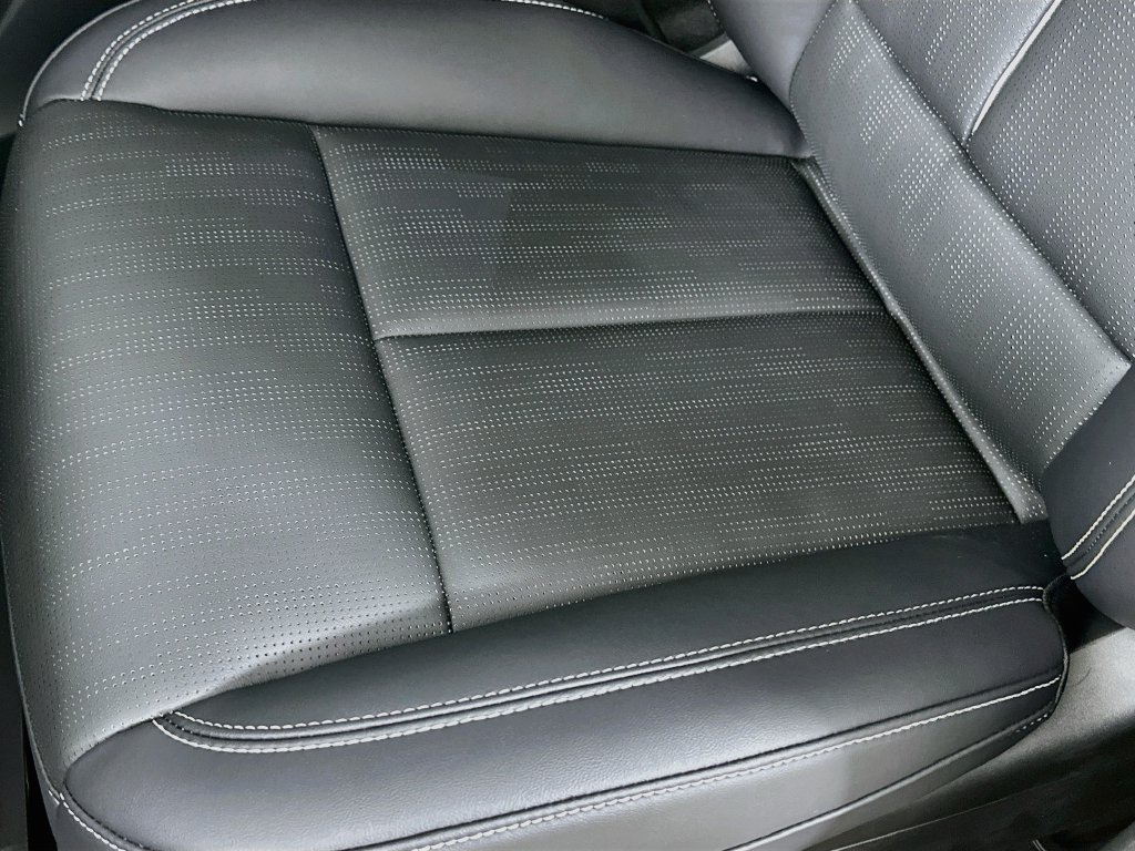 New 2027 Cadillac Optiq Premium Luxury w/ LPO, Floor Liner Package AWD/4WD image 24