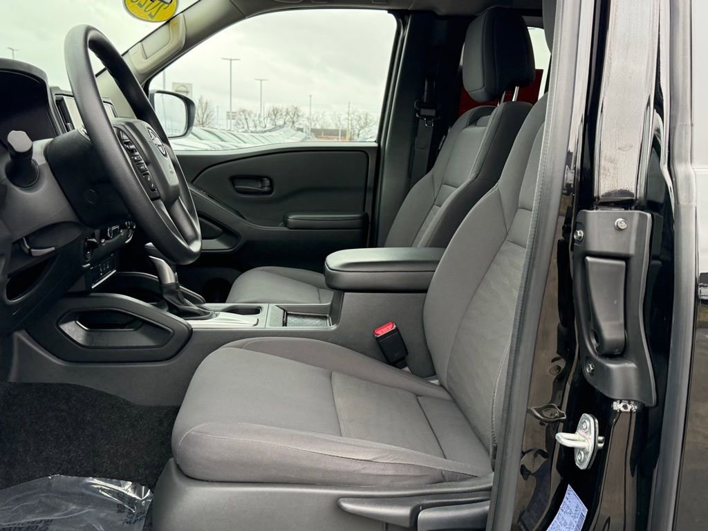 Used 2025 Nissan Frontier S image 11