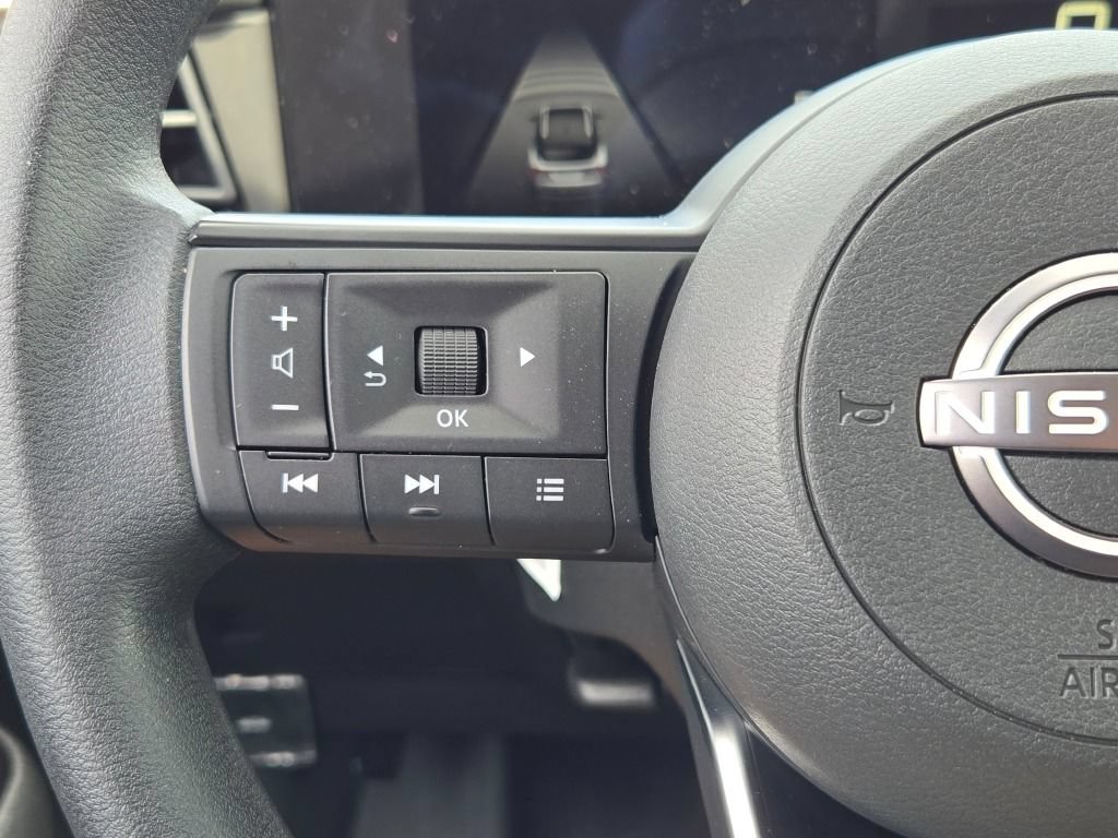 Used 2026 Nissan Kicks SV w/ SV Premium Package AWD/4WD image 30
