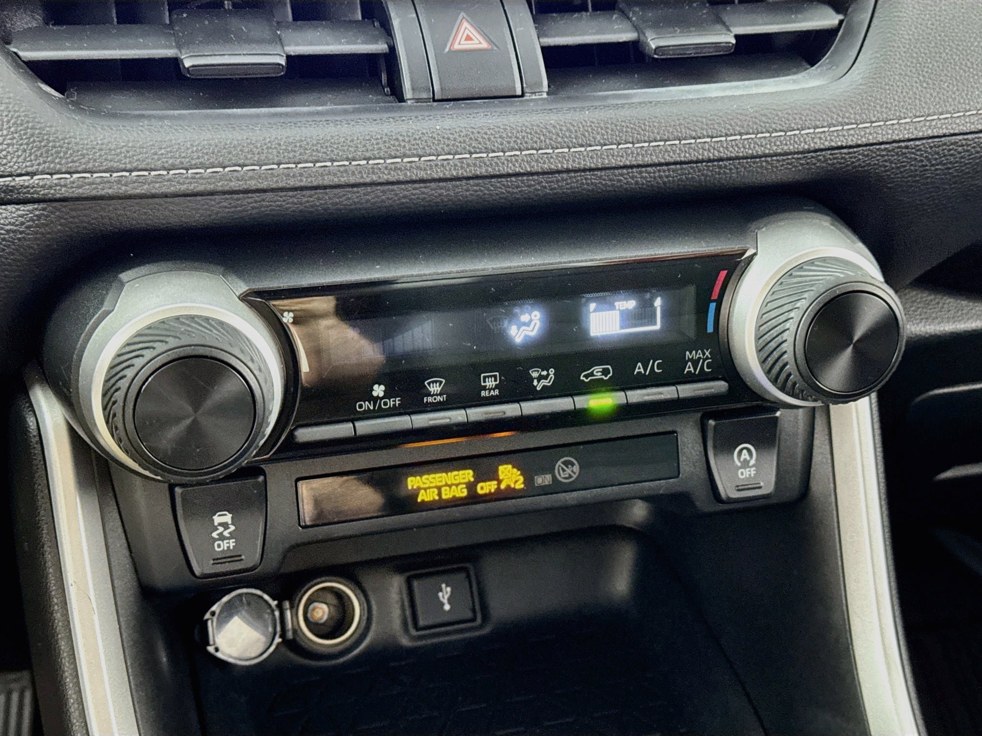 Used 2021 Toyota RAV4 LE w/ Carpet Mat Package (TMS) image 16