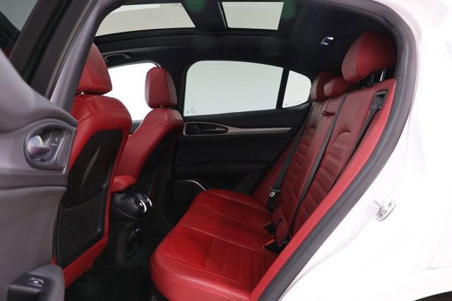 Used 2023 Alfa Romeo Stelvio Veloce AWD/4WD image 28