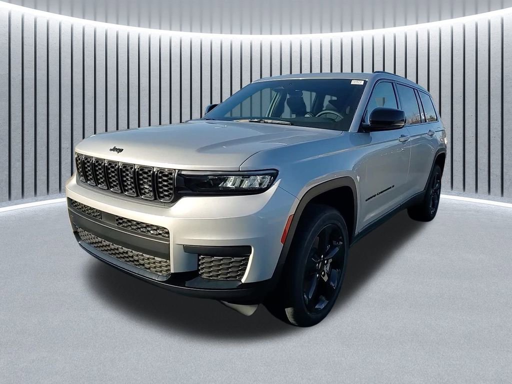 New 2025 Jeep Grand Cherokee L Altitude image 8