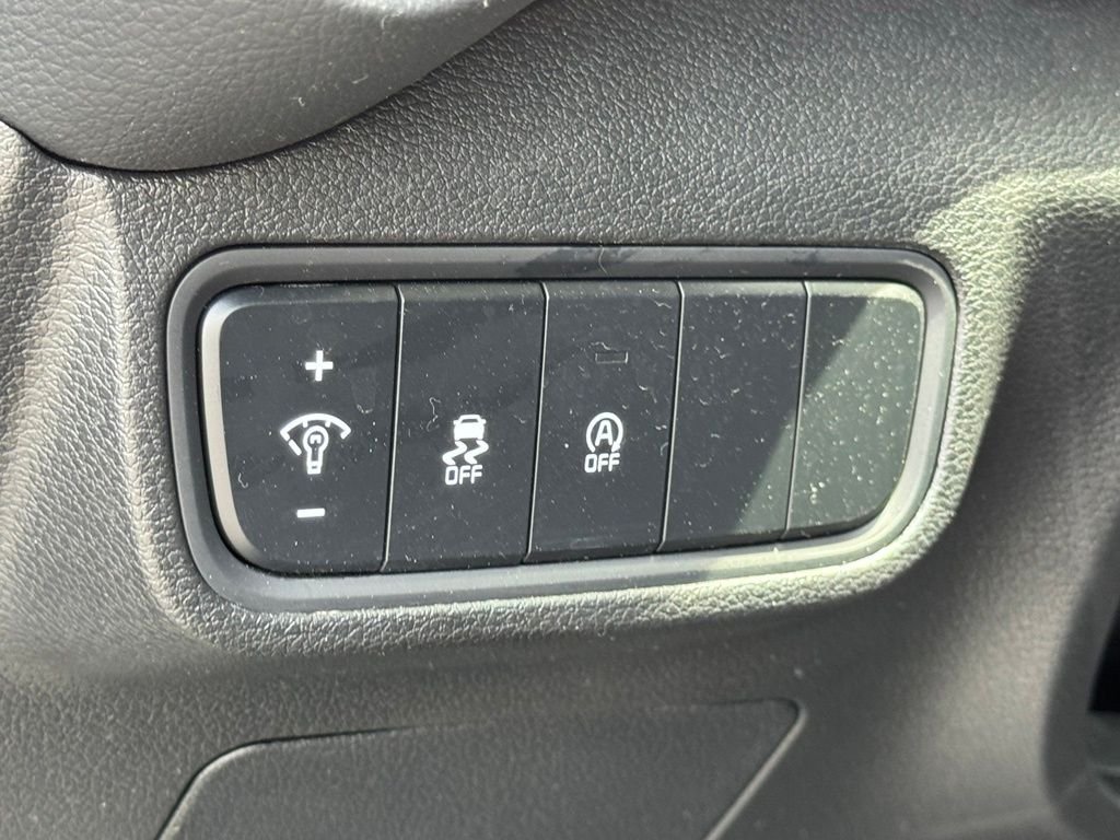 Used 2025 Kia Soul LX FWD image 22