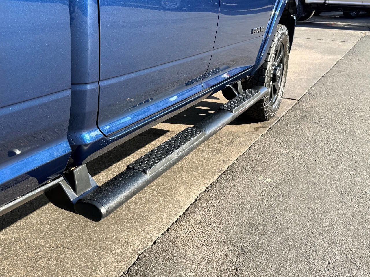 Used 2022 RAM 2500 Laramie w/ Night Edition image 13