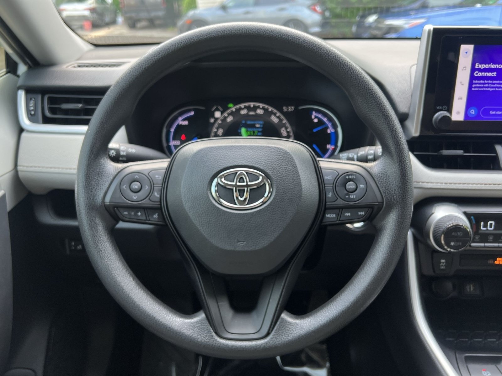 Used 2024 Toyota RAV4 XLE AWD/4WD image 28
