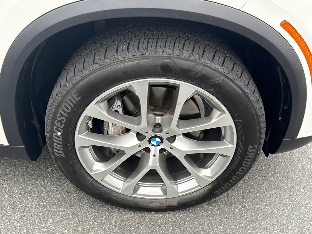 Certified 2024 BMW X5 sDrive40i w/ Parking Assistance Package RWD image 12