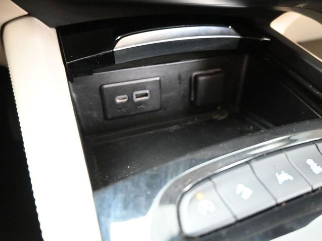 Used 2023 Buick Envision Essence image 29