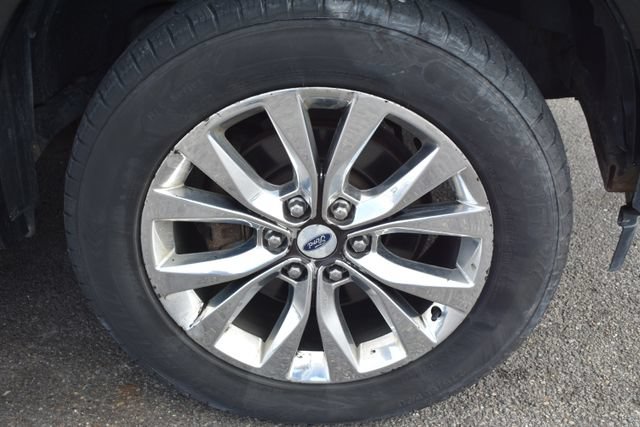 Used 2015 Ford F150 Lariat w/ Equipment Group 502A Luxury AWD/4WD image 52