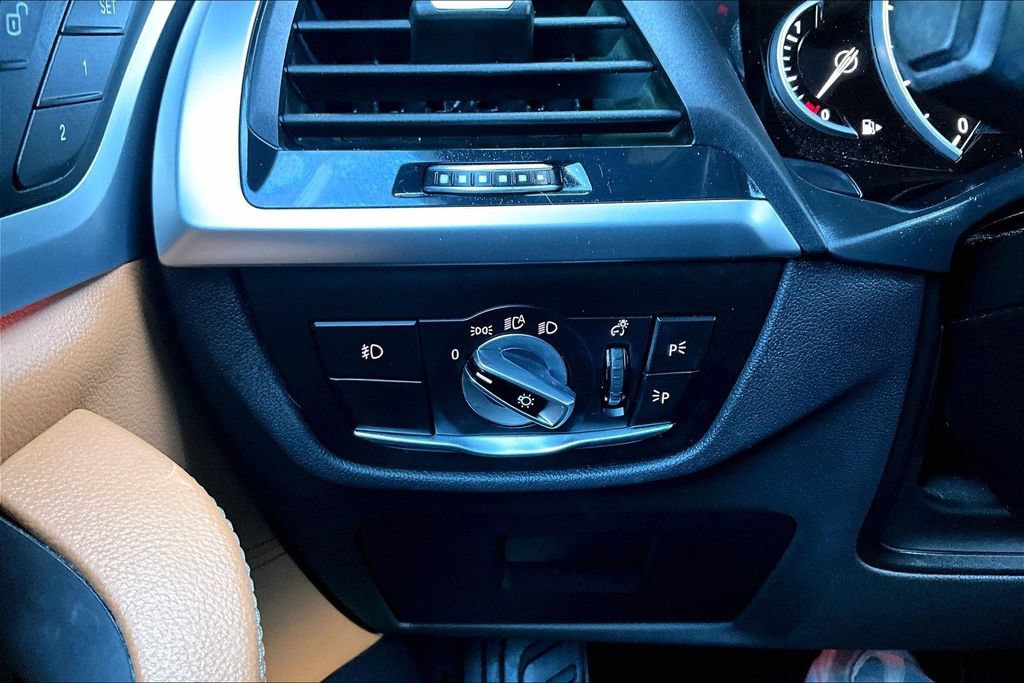 Used 2018 BMW X3 xDrive30i AWD/4WD image 15