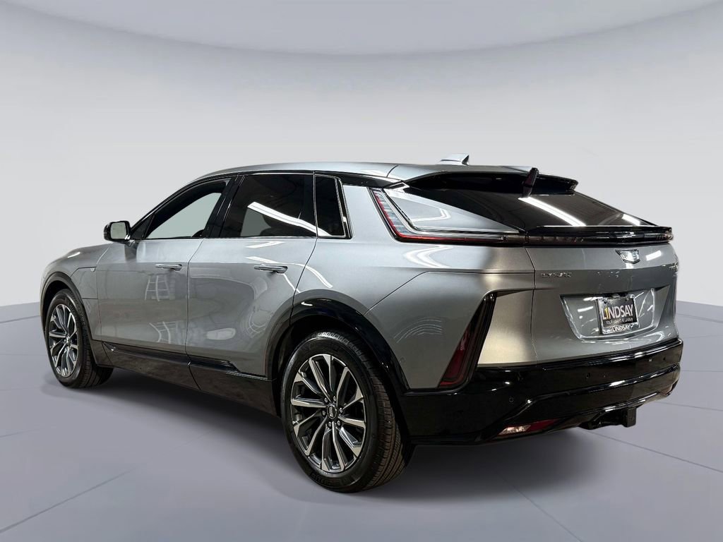 Used 2025 Cadillac Lyriq Sport AWD/4WD image 12