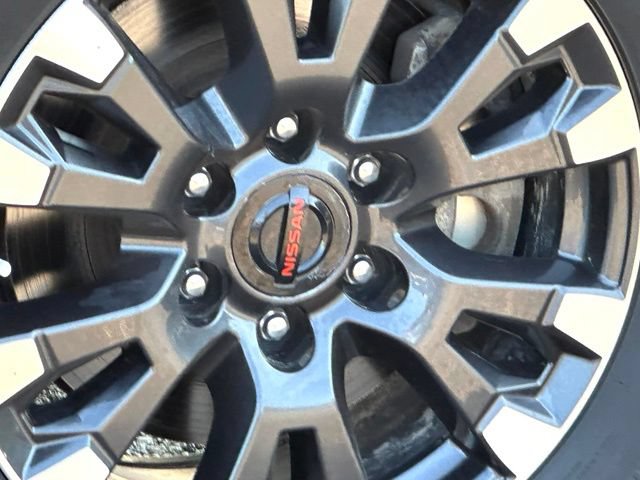 Used 2021 Nissan Titan PRO-4X w/ Pro-4x Convenience Package AWD/4WD image 12