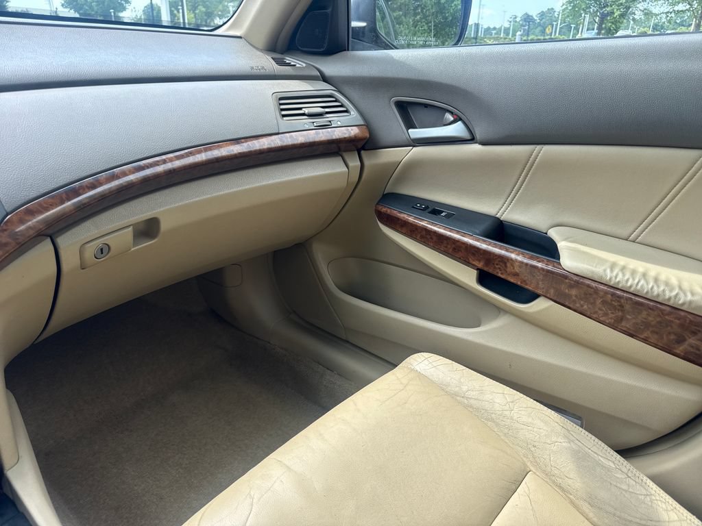 Used 2009 Honda Accord EX-L image 17