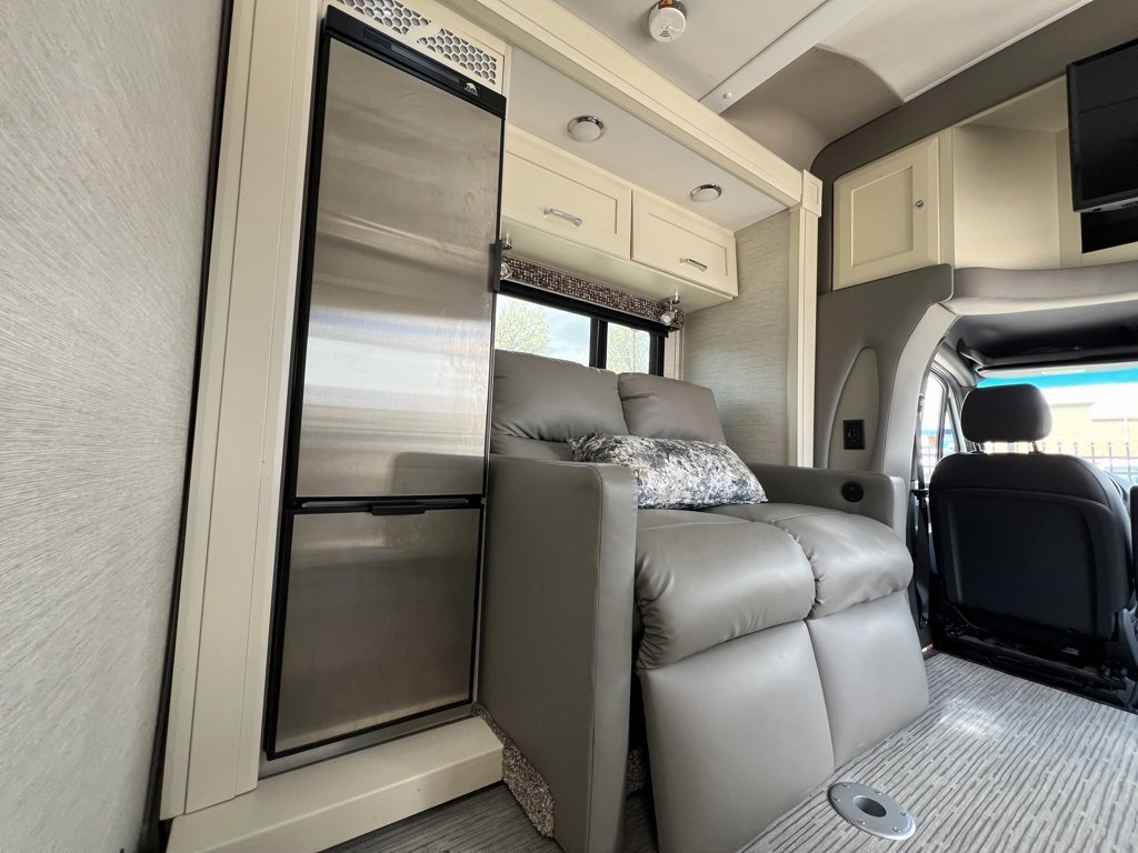 Used 2020 Mercedes-Benz Sprinter 3500 image 17